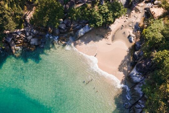 Six Hidden Beaches Hike