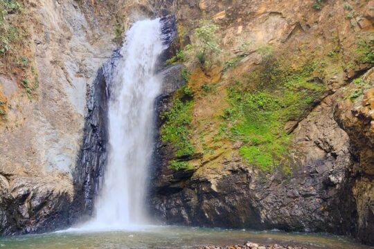 Private Hiking Tour to Waterfalls in Rio Carboneras