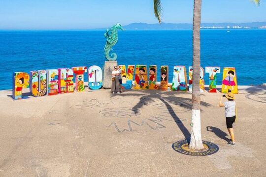 Puerto Vallarta City Tour with Visit to Los Veranos